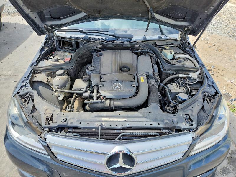 Продажа на аукционе авто 2014 Mercedes-benz C, vin: WDDGF4HB8EG237608, номер лота: 64930866