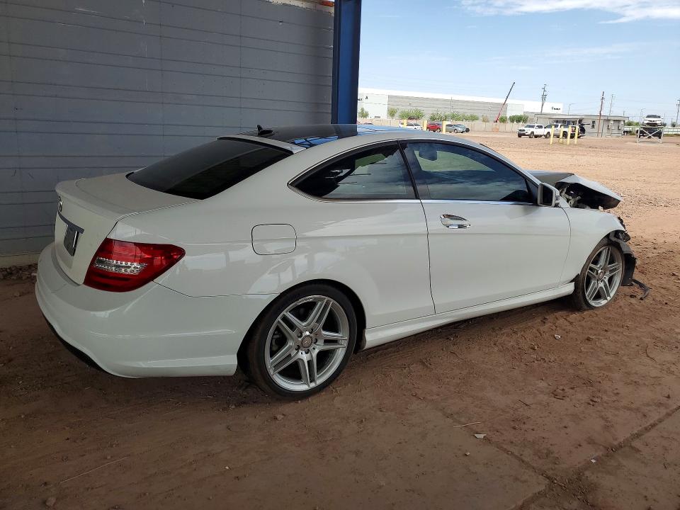 2013 Mercedes-benz C მანქანა იყიდება აუქციონზე, vin: WDDGJ4HB1DG036839, აუქციონის ნომერი: 64128116