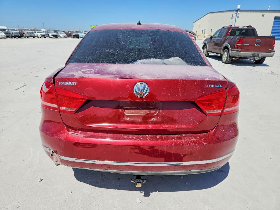 Продажа на аукционе авто 2015 Volkswagen Passat, vin: 1VWCV7A31FC019354, номер лота: 64599406