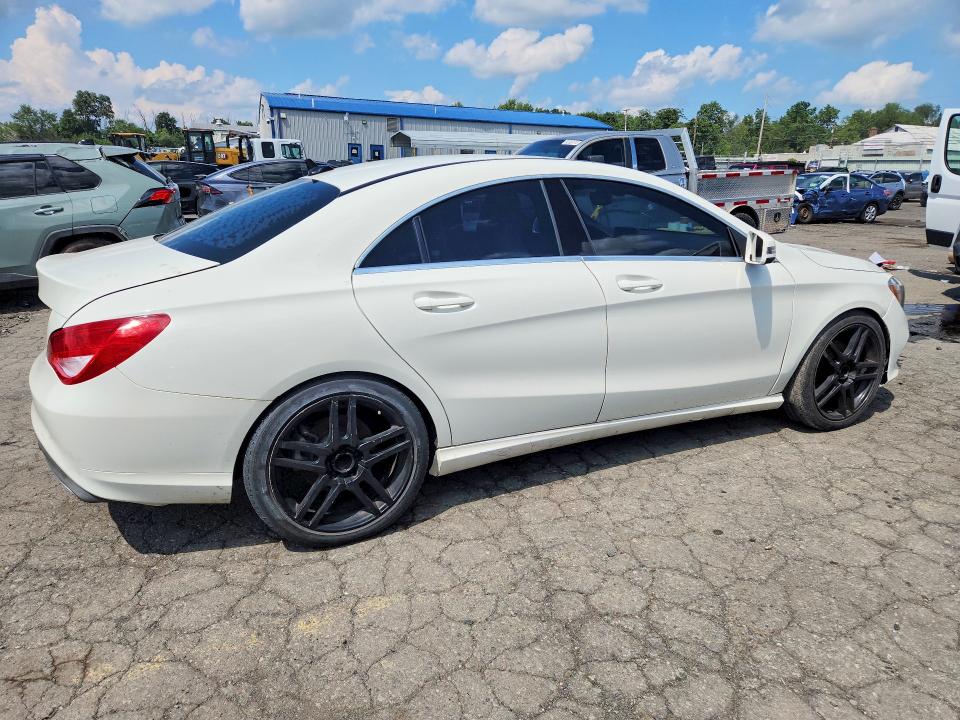 64109806 :رقم المزاد ، WDDSJ4EB5HN499406 vin ، 2017 Mercedes-benz Cla مزاد بيع