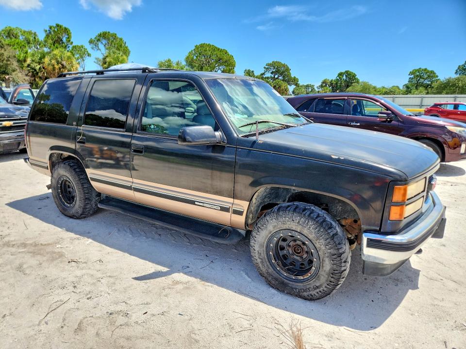 64674936 :رقم المزاد ، 1GKEK13R2WJ719998 vin ، 1998 Gmc Yukon مزاد بيع