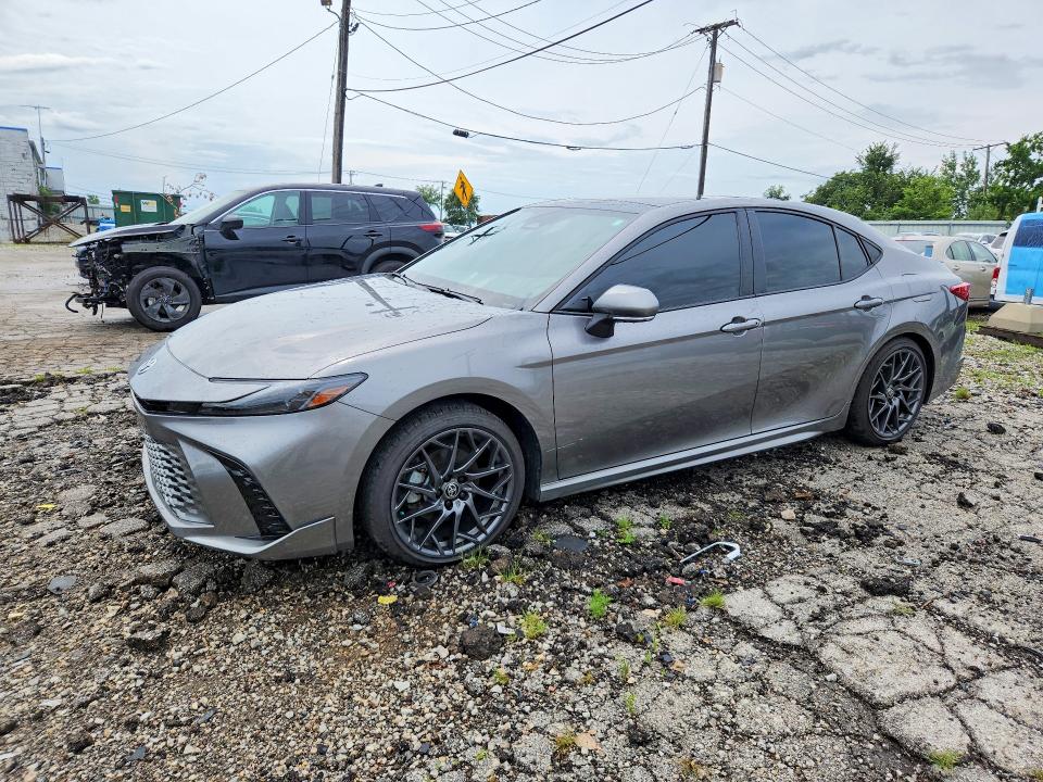 Продаж на аукціоні авто 2025 Toyota Camry, vin: 4T1DBADK3SU533660, номер лоту: 64274746