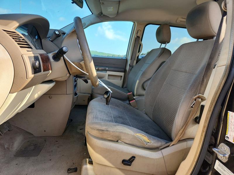 63900386 :رقم المزاد ، 2A8HR44EX9R652903 vin ، 2009 Chrysler Town & Country مزاد بيع