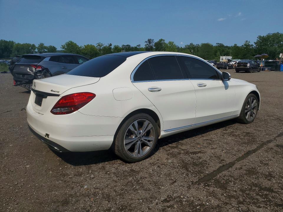 64604116 :رقم المزاد ، WDDWF4KB0JR413263 vin ، 2018 Mercedes-benz C مزاد بيع
