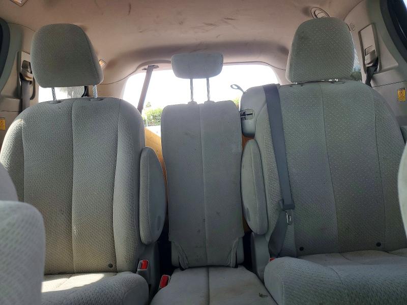 64873086 :رقم المزاد ، 5TDKK3DC9BS012107 vin ، 2011 Toyota Sienna مزاد بيع