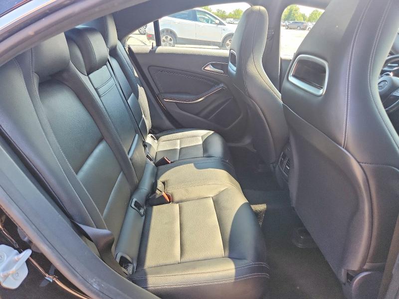 64019206 :رقم المزاد ، WDDSJ4GB4HN423527 vin ، 2017 Mercedes-benz Cla مزاد بيع