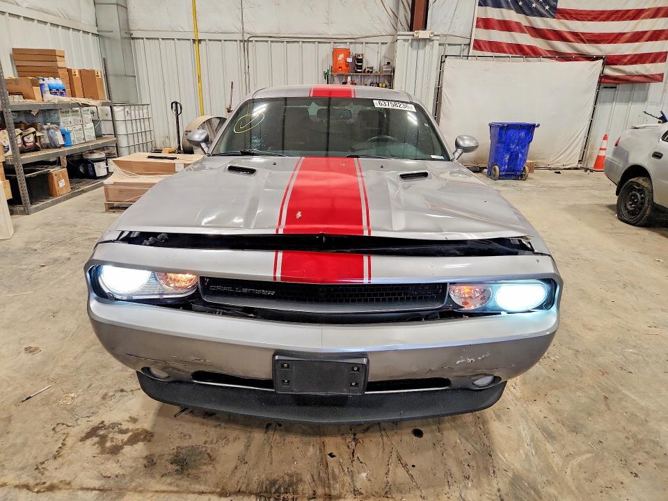 63758236 :رقم المزاد ، 2C3CDYAG1DH670979 vin ، 2013 Dodge Challenger مزاد بيع