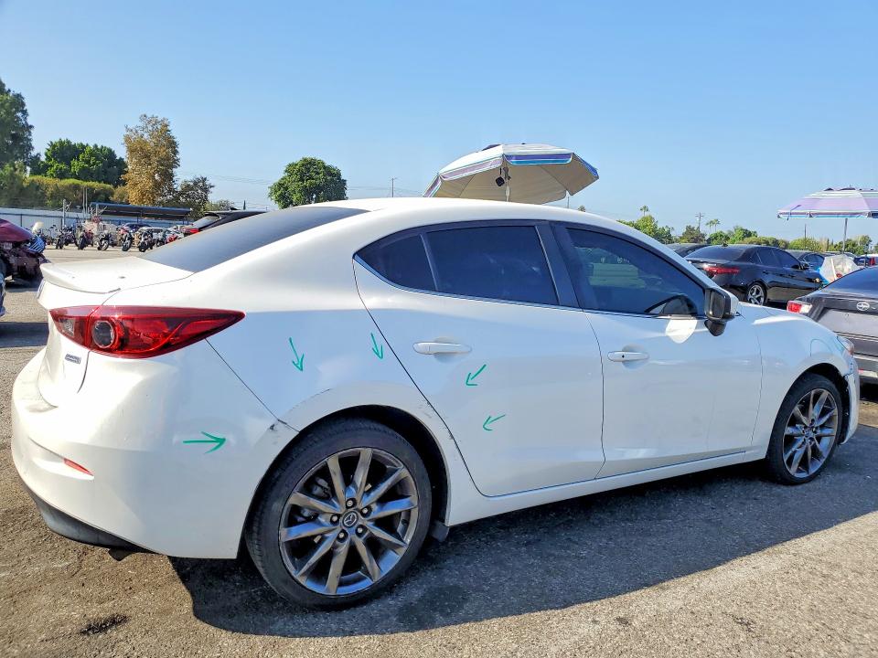 Продажа на аукционе авто 2018 Mazda 3, vin: 3MZBN1V39JM276773, номер лота: 66954406