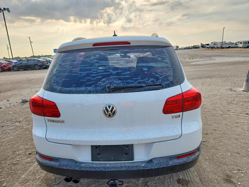 2016 Volkswagen Tiguan მანქანა იყიდება აუქციონზე, vin: WVGAV7AXXGW601199, აუქციონის ნომერი: 66809216