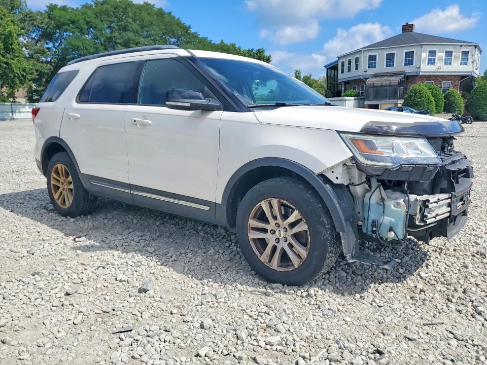 64091316 :رقم المزاد ، 1FM5K8D8XJGA91281 vin ، 2018 Ford Explorer مزاد بيع