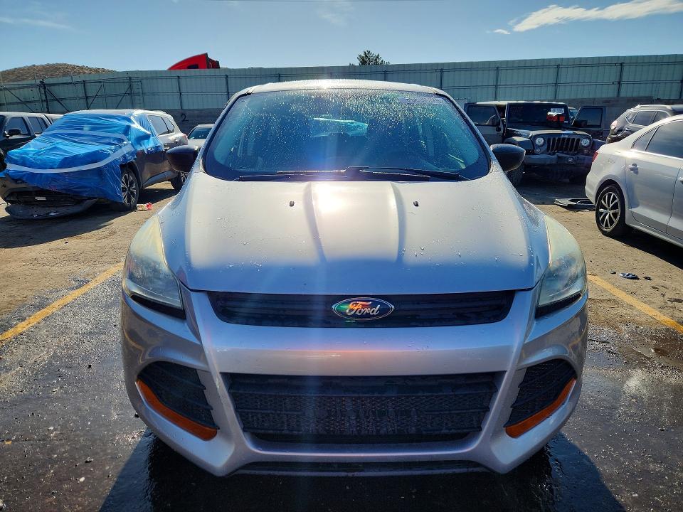 66830326 :رقم المزاد ، 1FMCU0F73GUB07564 vin ، 2016 Ford Escape مزاد بيع