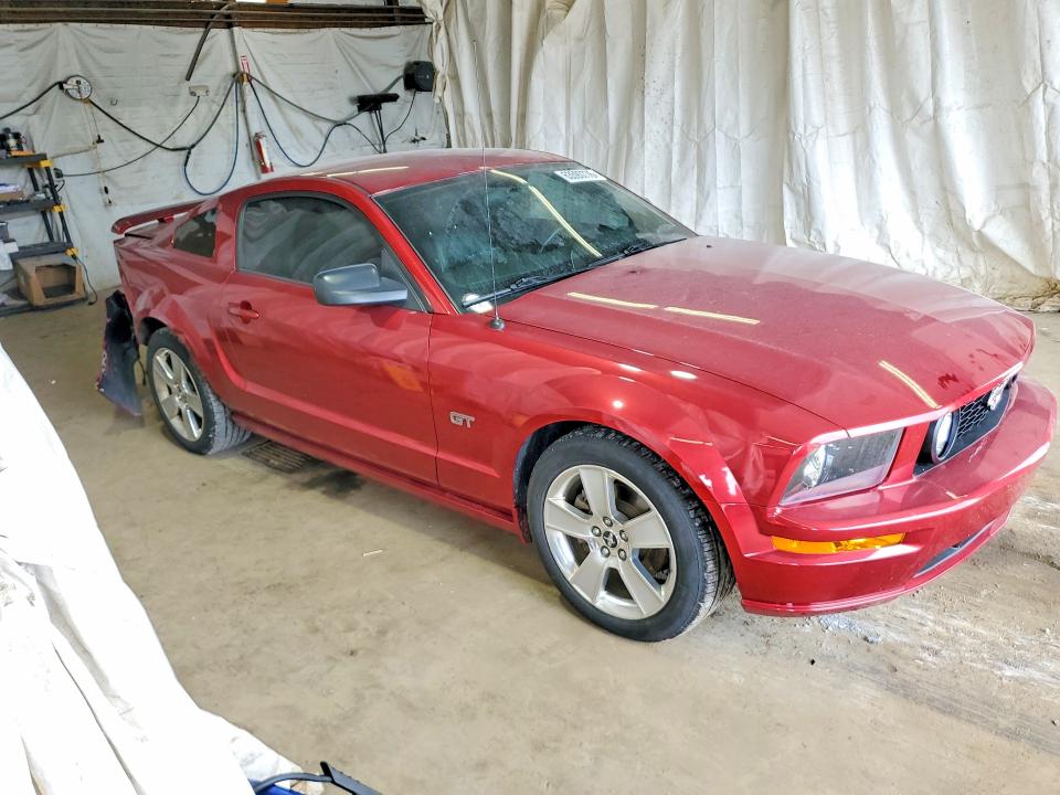 2006 Ford Mustang მანქანა იყიდება აუქციონზე, vin: 1ZVFT82H665266327, აუქციონის ნომერი: 63593776
