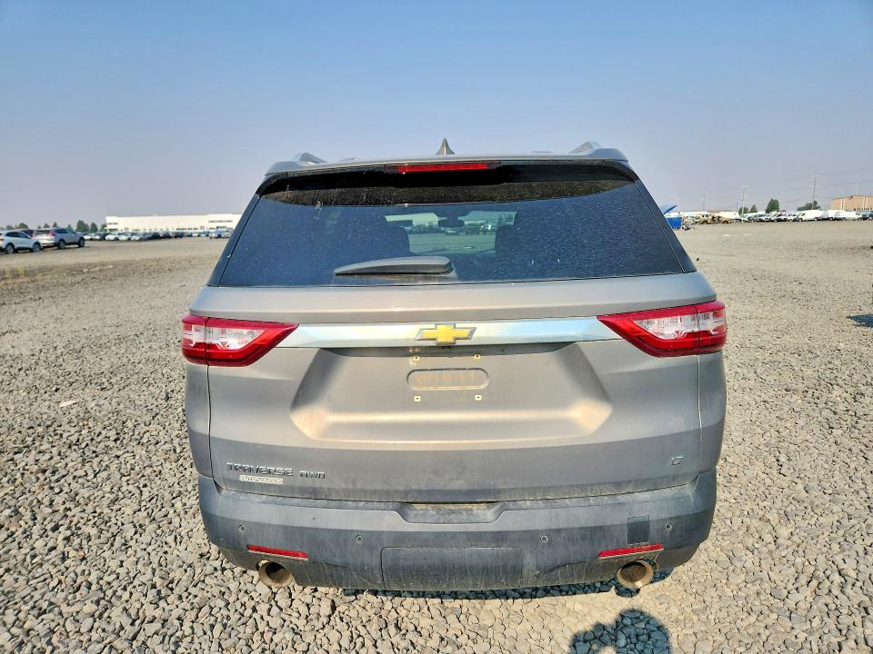 Продаж на аукціоні авто 2018 Chevrolet Traverse, vin: 1GNEVGKW9JJ130735, номер лоту: 63933796