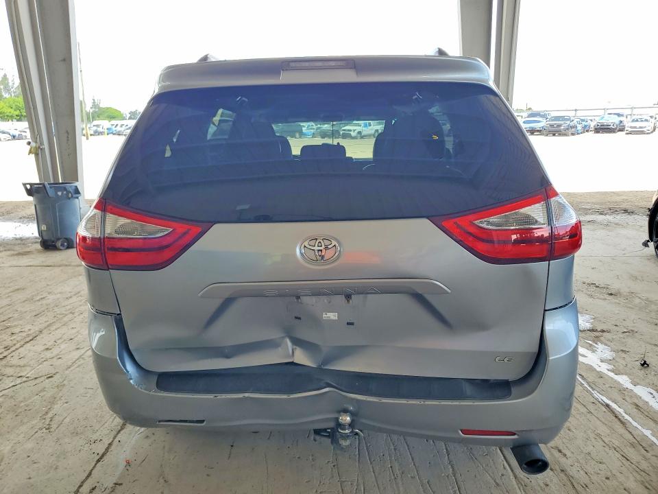 2017 Toyota Sienna მანქანა იყიდება აუქციონზე, vin: 5TDKZ3DC4HS882514, აუქციონის ნომერი: 66734526