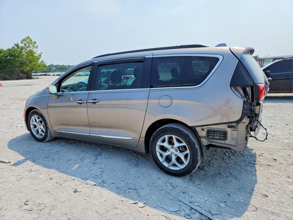 Продажа на аукционе авто 2017 Chrysler Pacifica, vin: 2C4RC1BG8HR608106, номер лота: 63756546