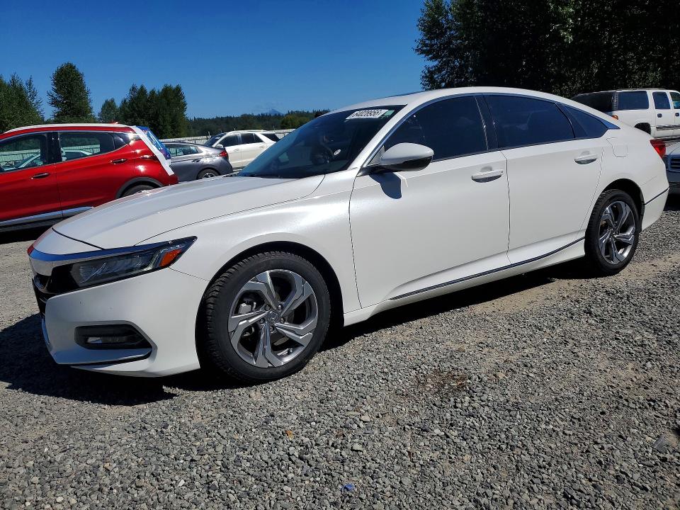 64028956 :رقم المزاد ، 1HGCV1F56JA037204 vin ، 2018 Honda Accord مزاد بيع