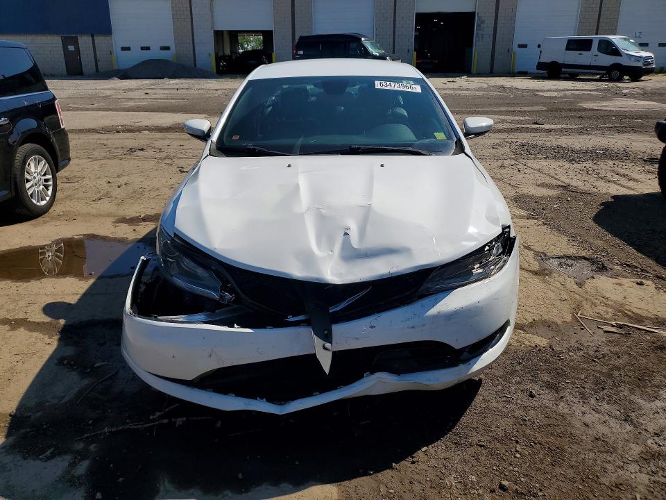 63473966 :رقم المزاد ، 1C3CCCBBXFN539861 vin ، 2015 Chrysler 200 مزاد بيع