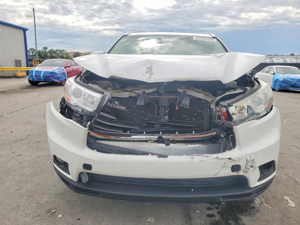 2015 Toyota Highlander მანქანა იყიდება აუქციონზე, vin: 5TDKKRFH6FS045096, აუქციონის ნომერი: 64226446