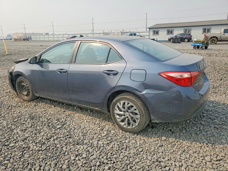 Продажа на аукционе авто 2018 Toyota Corolla, vin: 5YFBURHE0JP807241, номер лота: 63528216