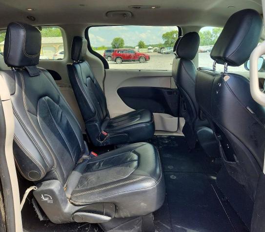66579246 :رقم المزاد ، 2C4RC1BG9HR511464 vin ، 2017 Chrysler Pacifica مزاد بيع