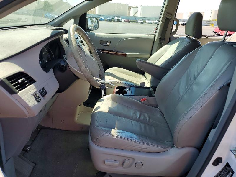 2011 Toyota Sienna მანქანა იყიდება აუქციონზე, vin: 5TDYK3DC9BS114386, აუქციონის ნომერი: 64721336
