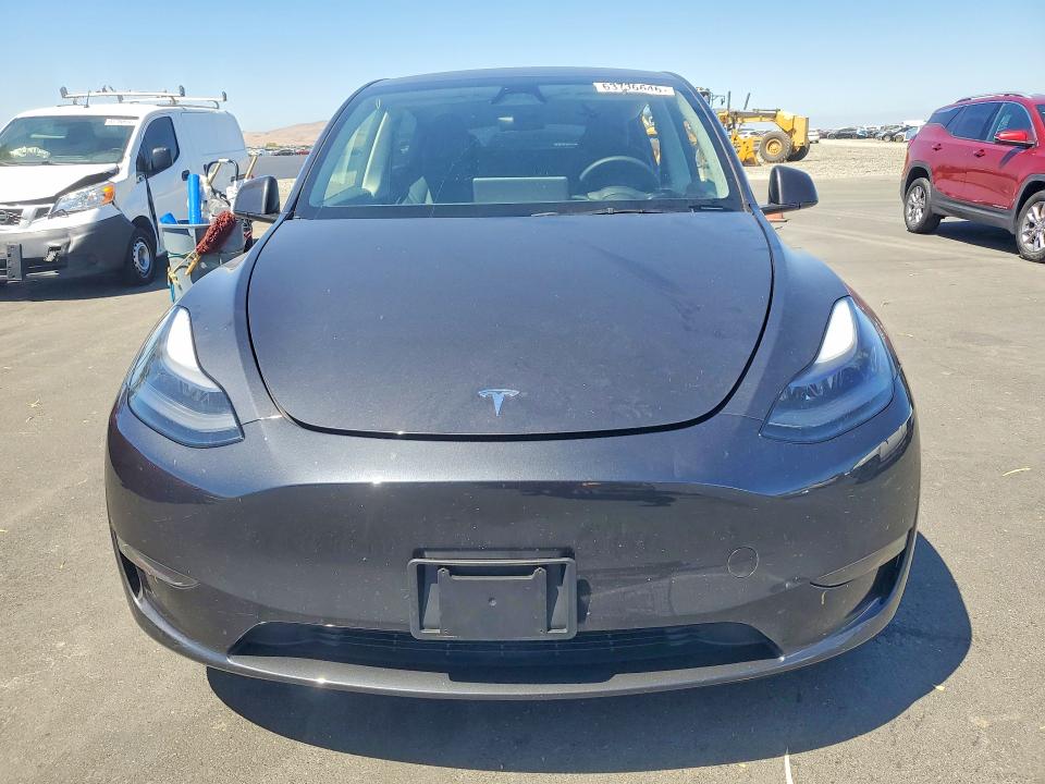 Продажа на аукционе авто 2024 Tesla Model Y, vin: 7SAYGDEEXRF025256, номер лота: 63736646