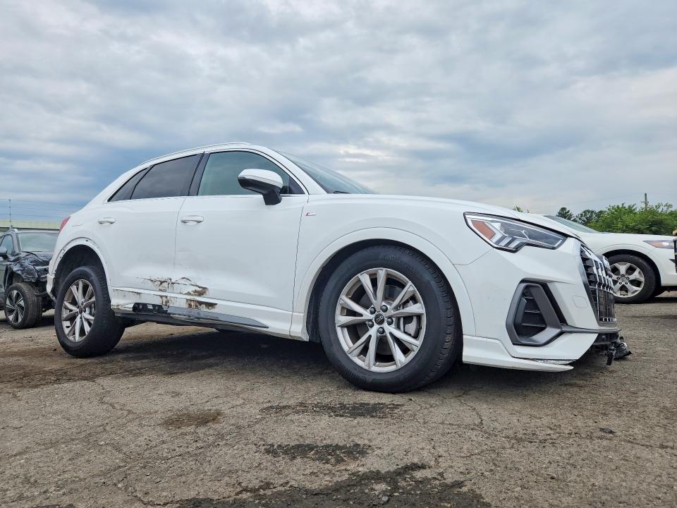 Продажа на аукционе авто 2025 Audi Q3, vin: WA1DECF30S1104551, номер лота: 65997926