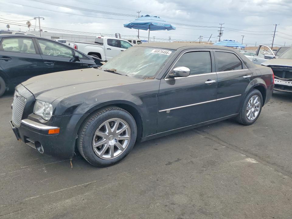 66976466 :رقم المزاد ، 2C3KA63H18H140239 vin ، 2008 Chrysler 300c مزاد بيع