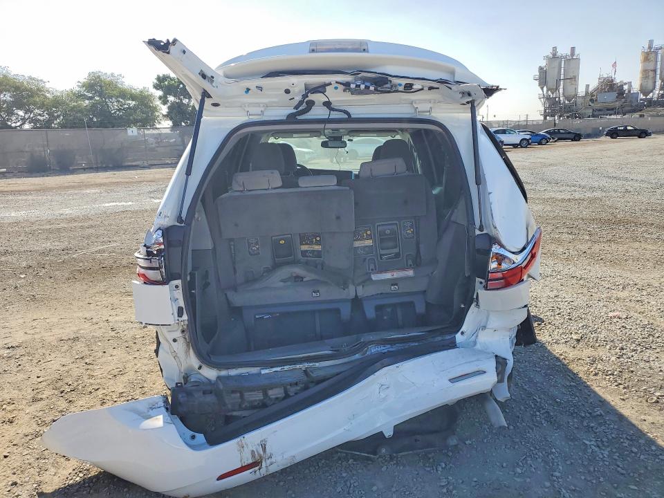 Продаж на аукціоні авто 2018 Toyota Sienna, vin: 5TDKZ3DC4JS933810, номер лоту: 67163736