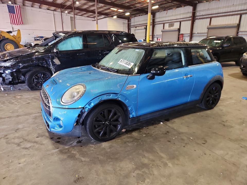 Продаж на аукціоні авто 2017 Mini Cooper, vin: WMWXP7C58H2A45424, номер лоту: 63855836