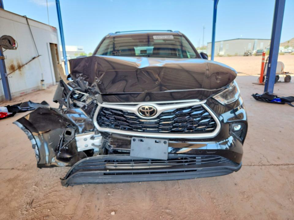 63752106 :رقم المزاد ، 5TDGZRAH4MS051596 vin ، 2021 Toyota Highlander مزاد بيع