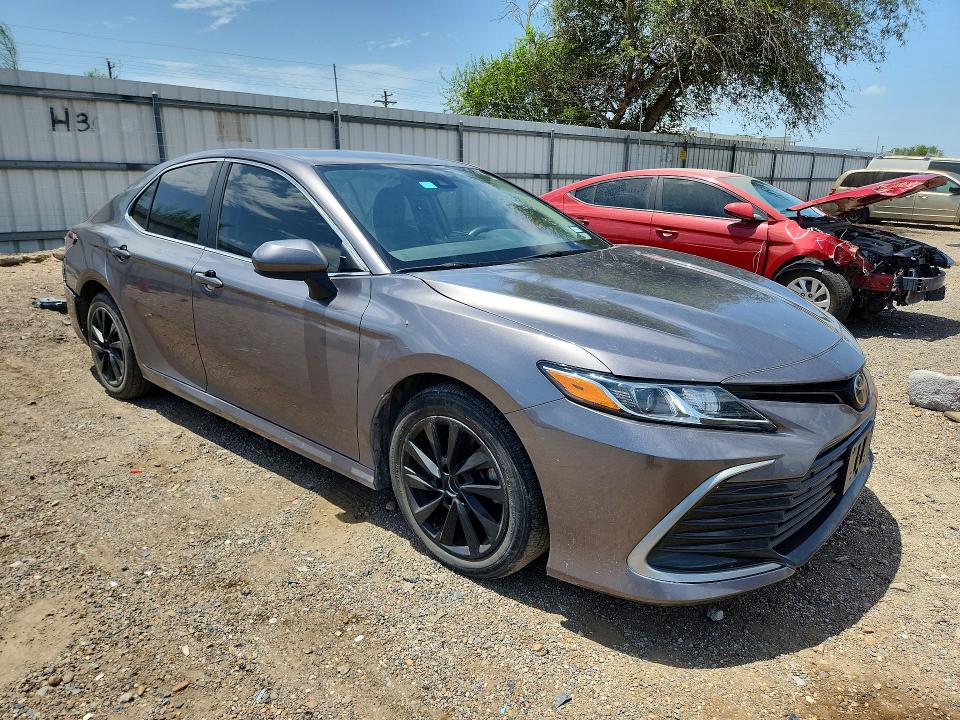 66092786 :رقم المزاد ، 4T1C11AK6RU248481 vin ، 2024 Toyota Camry مزاد بيع