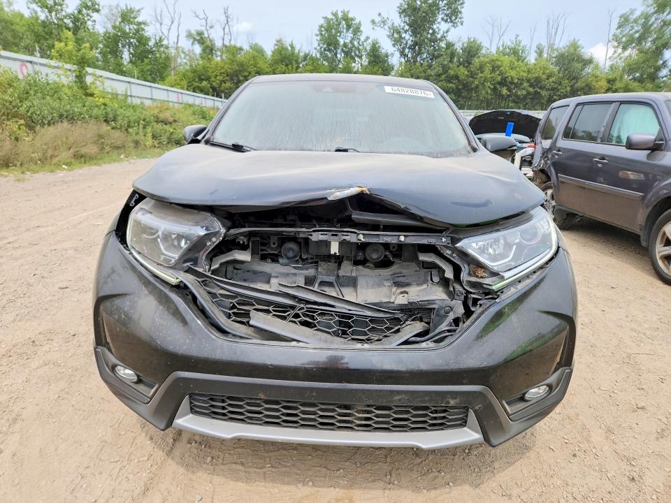 64828876 :رقم المزاد ، 7FARW2H54JE102510 vin ، 2018 Honda Cr-v مزاد بيع