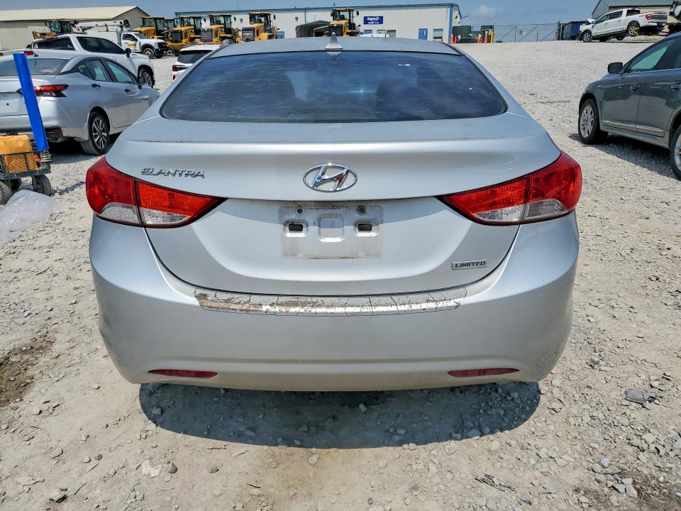 Продаж на аукціоні авто 2012 Hyundai Elantra, vin: KMHDH4AE6CU281631, номер лоту: 64282396