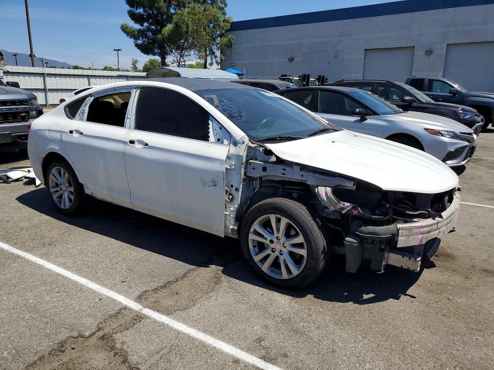 65933066 :رقم المزاد ، 1C3CCCAB2FN567980 vin ، 2015 Chrysler 200 مزاد بيع