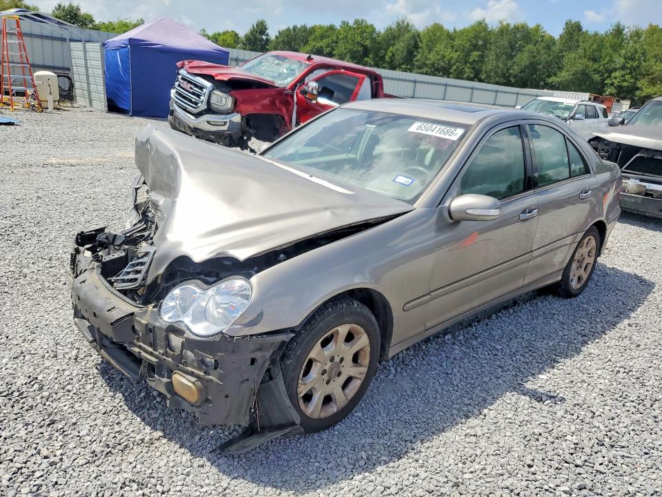 65041686 :رقم المزاد ، WDBRF84J55F663154 vin ، 2005 Mercedes-benz C مزاد بيع