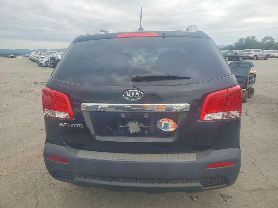 2011 Kia Sorento მანქანა იყიდება აუქციონზე, vin: 5XYKT4A2XBG158625, აუქციონის ნომერი: 63388666