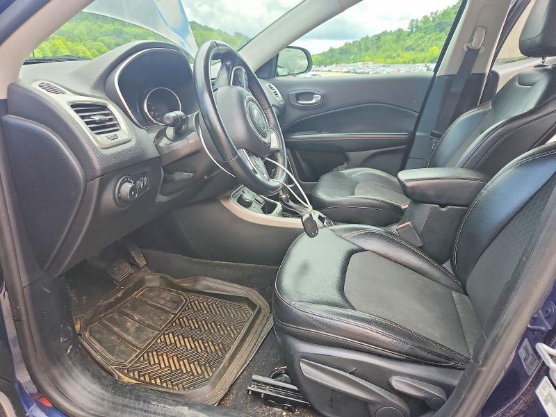 63211436 :رقم المزاد ، 3C4NJDBB0JT177709 vin ، 2018 Jeep Compass مزاد بيع