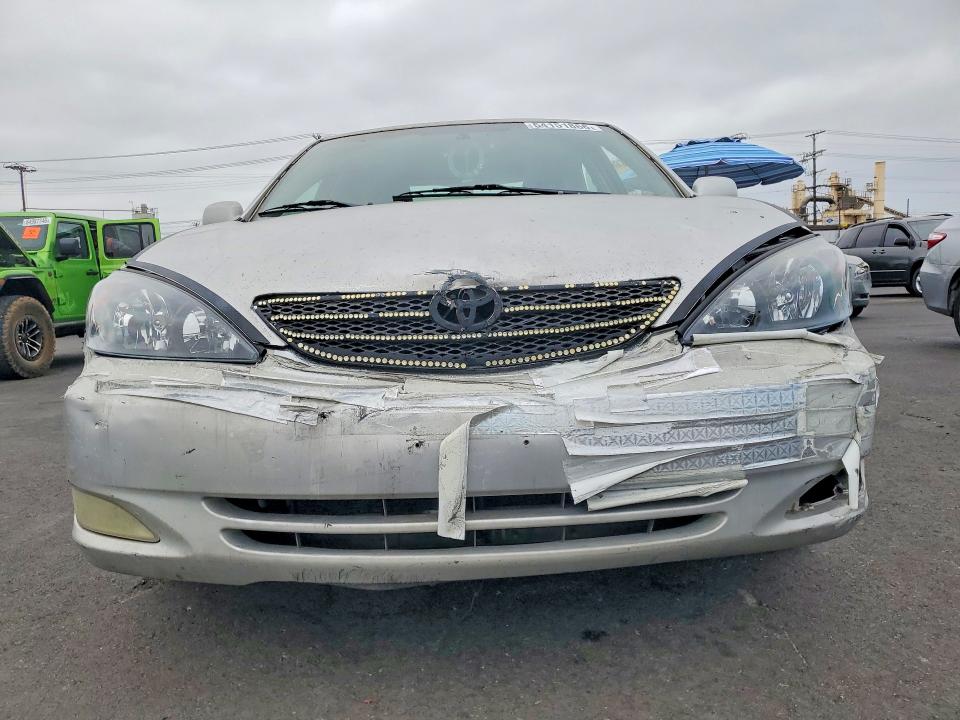 2003 Toyota Camry მანქანა იყიდება აუქციონზე, vin: 4T1BF32K13U550002, აუქციონის ნომერი: 64151866