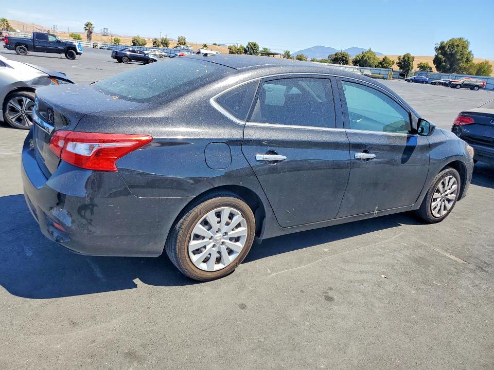 Auction sale of the 2017 Nissan Sentra, vin: 3N1AB7APXHY359394, lot number: 65393026