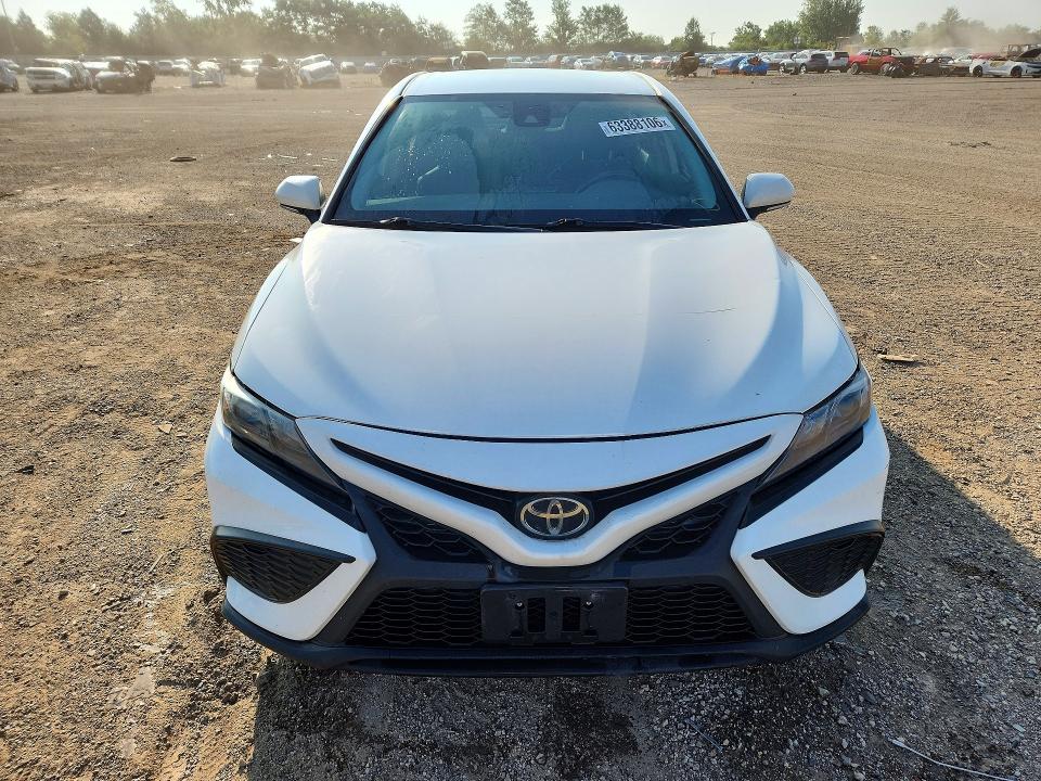 Продаж на аукціоні авто 2023 Toyota Camry, vin: 4T1G11AK2PU822914, номер лоту: 63388106