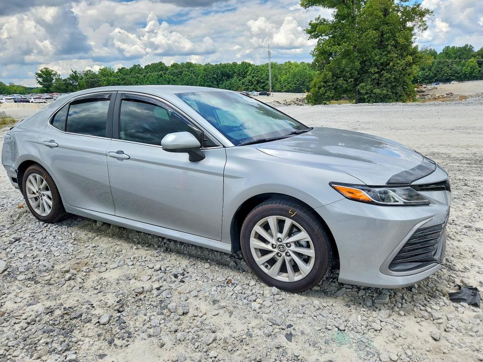 Продаж на аукціоні авто 2023 Toyota Camry, vin: 4T1C11AK1PU110893, номер лоту: 63647956