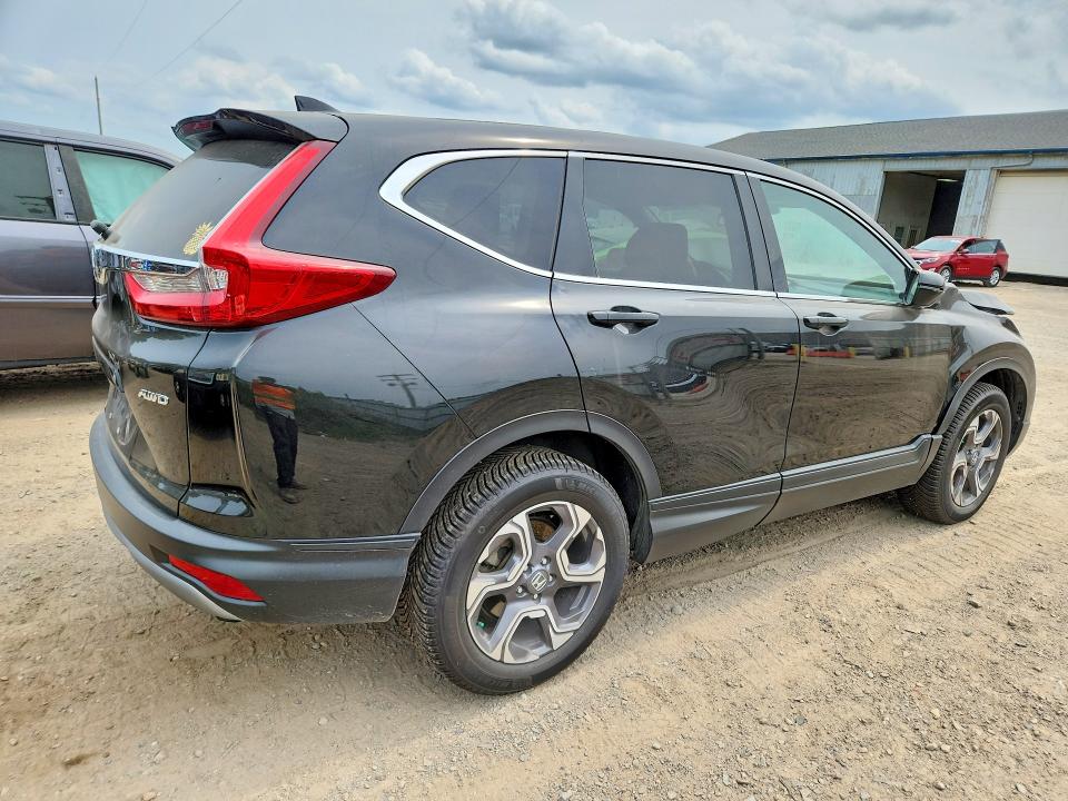 64828876 :رقم المزاد ، 7FARW2H54JE102510 vin ، 2018 Honda Cr-v مزاد بيع
