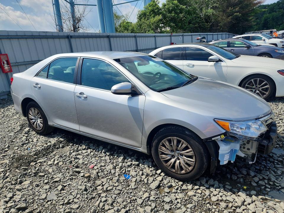 2014 Toyota Camry მანქანა იყიდება აუქციონზე, vin: 4T4BF1FK2ER343867, აუქციონის ნომერი: 64006286