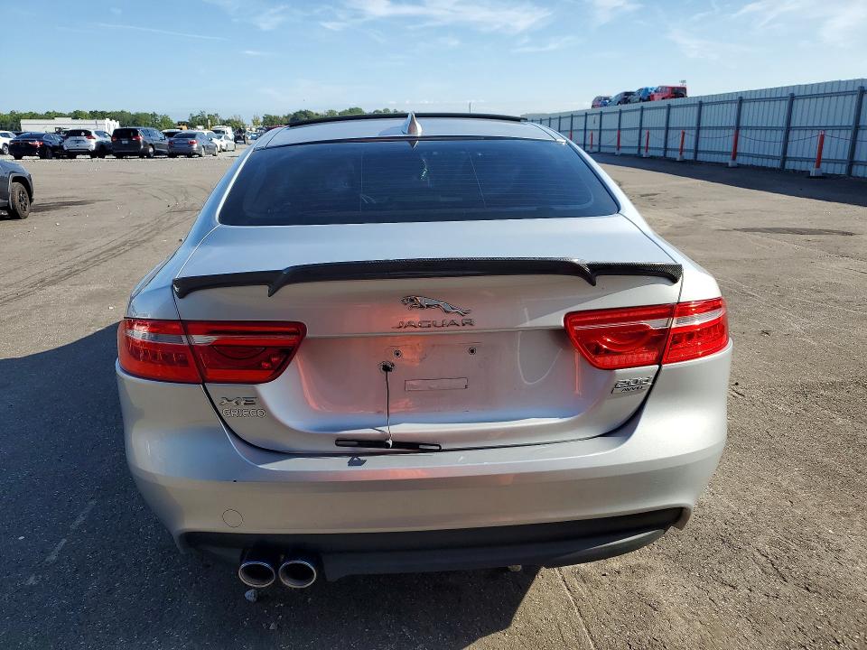 63423496 :رقم المزاد ، SAJAS4BN5HA976426 vin ، 2017 Jaguar Xe مزاد بيع