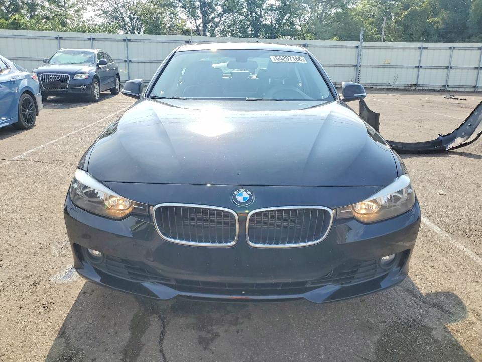 64207166 :رقم المزاد ، WBA3B3C52EJ977462 vin ، 2014 Bmw 328 مزاد بيع