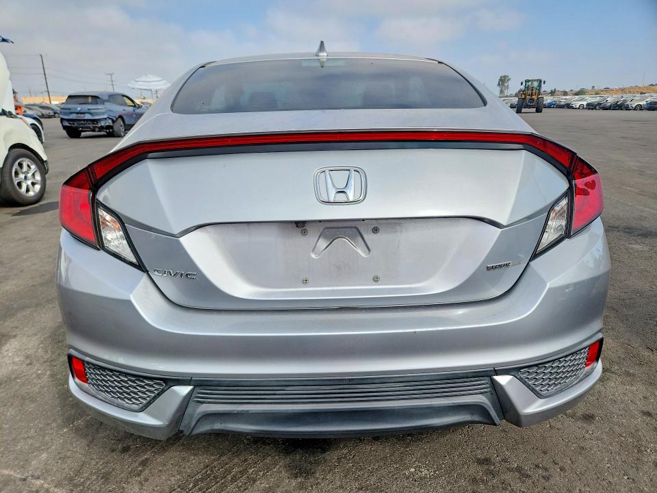 Продажа на аукционе авто 2018 Honda Civic, vin: 2HGFC3B97JH354868, номер лота: 63769486