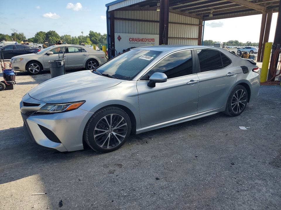 Auction sale of the 2018 Toyota Camry, vin: 4T1B11HK6JU044463, lot number: 64784866