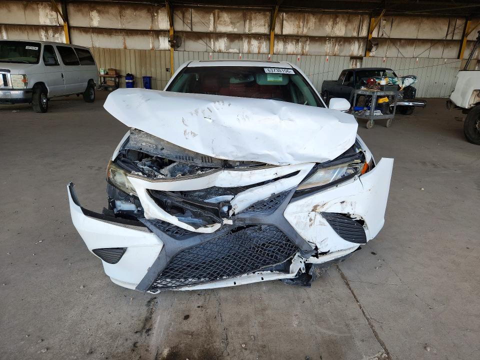 2018 Toyota Camry მანქანა იყიდება აუქციონზე, vin: 4T1B11HK9JU612883, აუქციონის ნომერი: 63730156