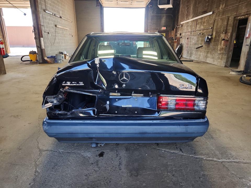 63881746 :رقم المزاد ، WDBDA29D9PG029786 vin ، 1993 Mercedes-benz 190 مزاد بيع